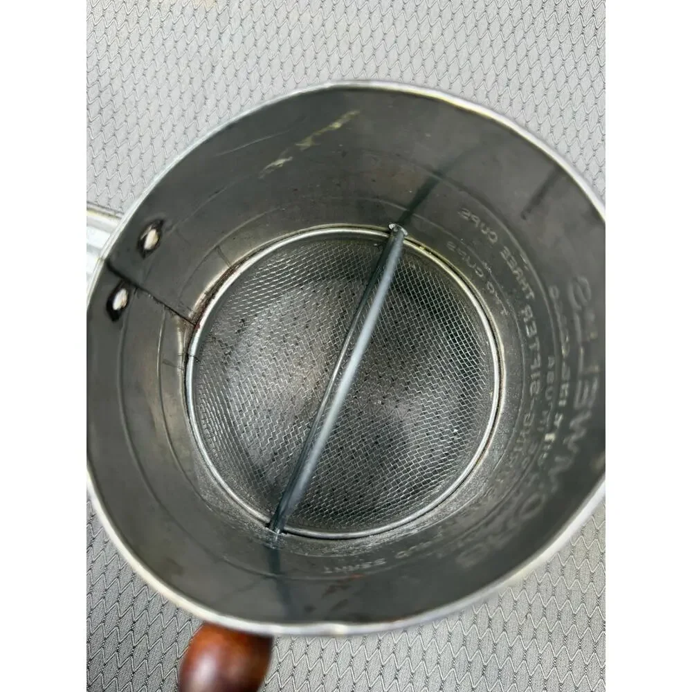 Vintage Bromwell's Measuring Hand Crank 3 Cup Metal Baking Sifter Collector Item